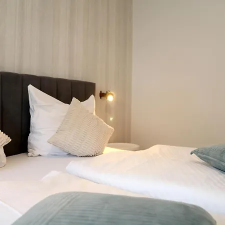 Sonnenblick Balkony - Wifi - New & Modern - - Niedersfeld 아파트